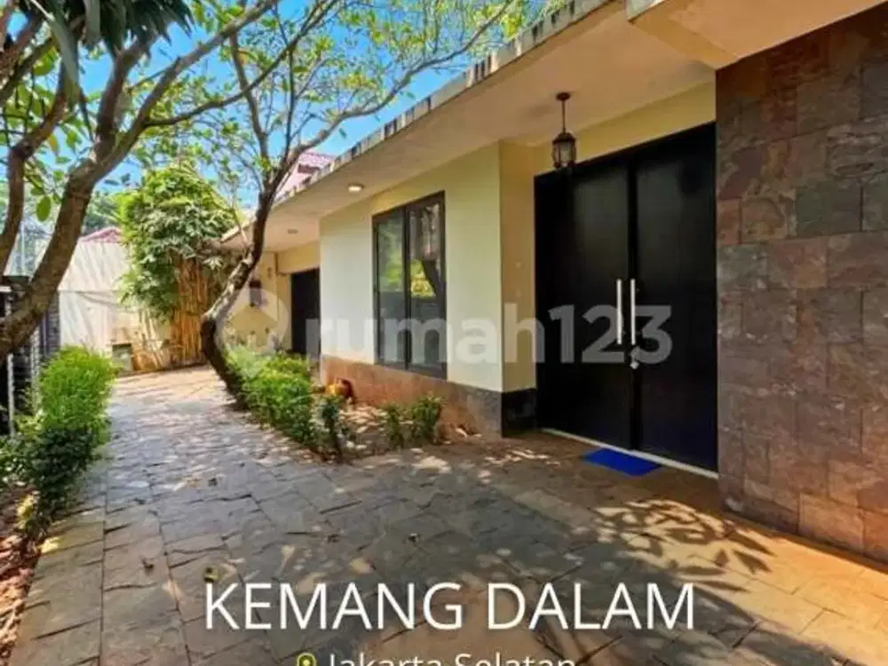 Disewakan Rumah Lokasi Tenang Kemang - Jakarta Selatan