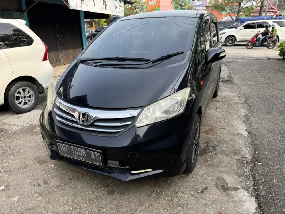 HONDA FREED AT 2012