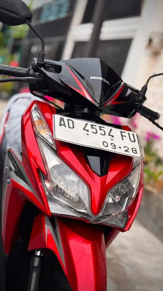 HONDA VARIO 125 KZR TIPE TERTINGGI CBS ISS