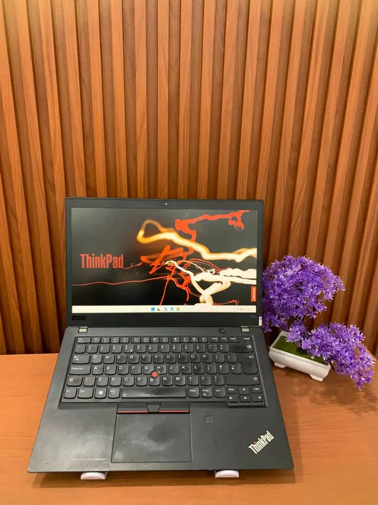 LENOVO THINKPAD T480s TOUCHSCREEN	INTEL CORE I5-8250U RAM 8 GB SSD 256