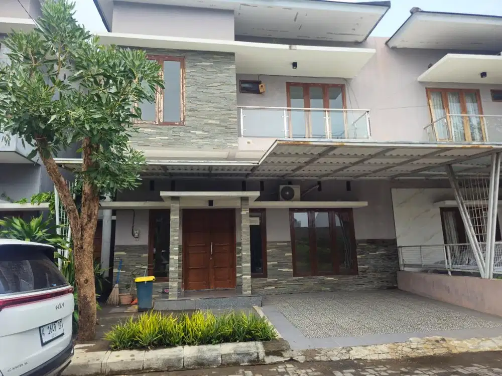 disewakan rumah 2 lantai