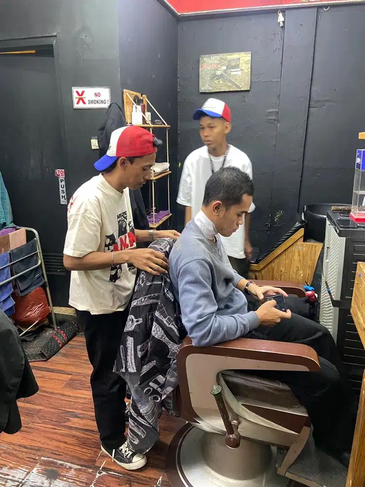 Dicari OB untuk barbershop SEGERA!