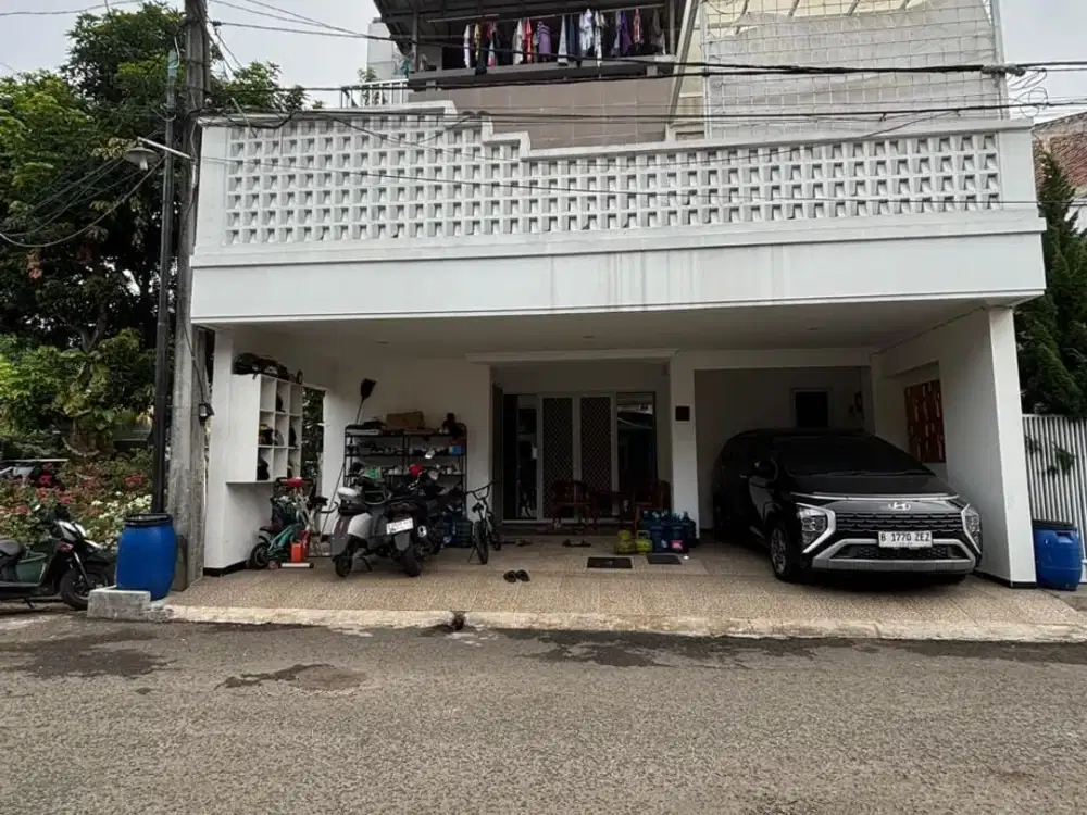DI JUAL RUMAH 3 LANTAI DI TAMAN ROYAL 2  CIPONDOH TANGERANG
