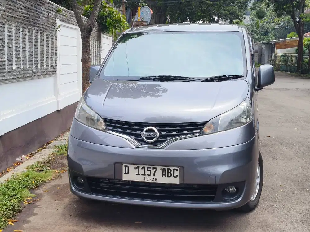 nissan evalia XV at matic 2013 abu mulus bandung