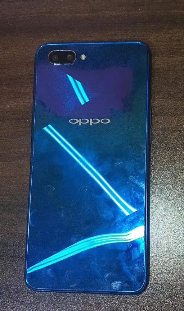 Oppo Bekas Batangan Minus BateraiI/C Power - Kelapa Dua Tangerang