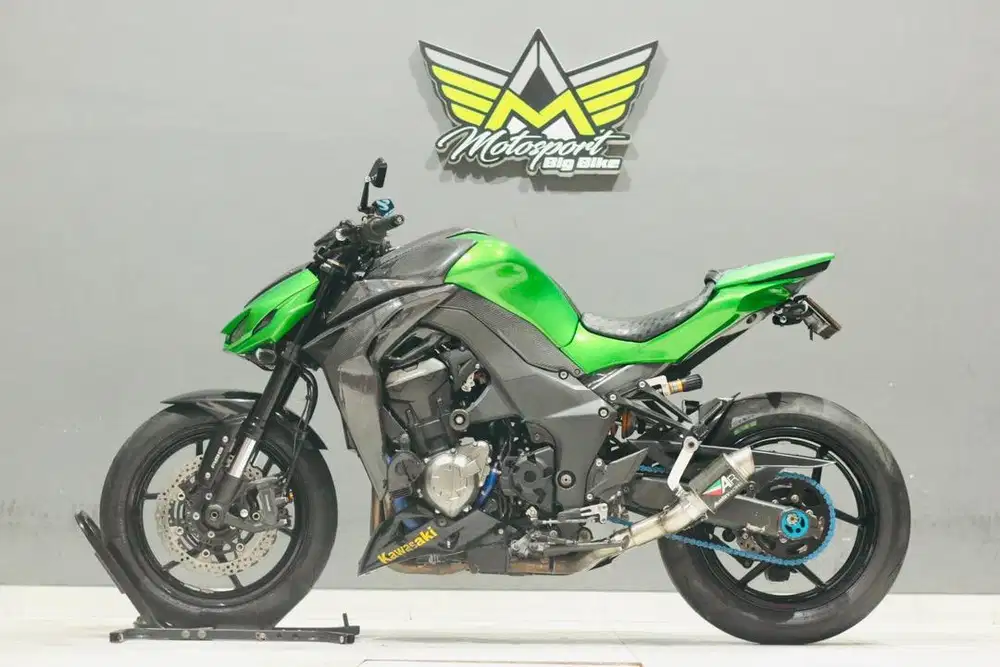 Kawasaki Z1000 sugomi mulus ZX636 sportster 883 Ducati monster696