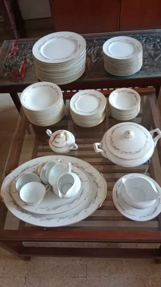Jual 1 set piring makan buatan Jepang vintage