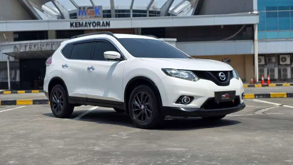 Nissan X-Trail 2.5 AT 2017 Automatic