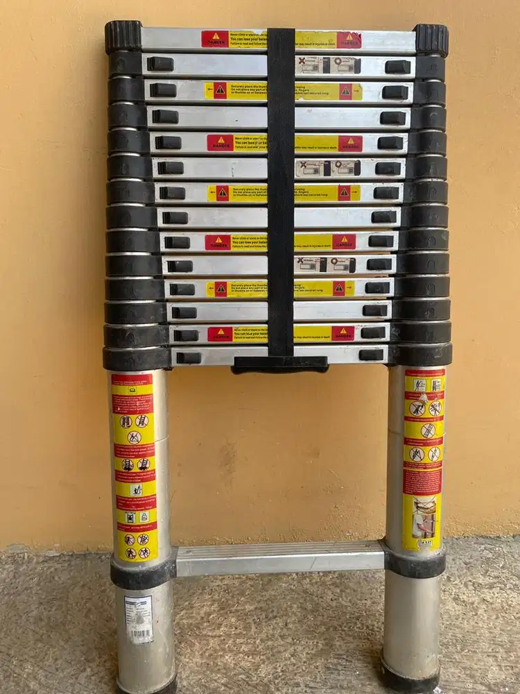 Tangga teleskopic 4,5 meter