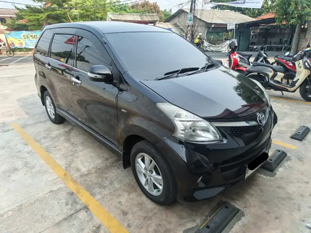DIJUAL : Toyota Avanza Veloz 1.5 AT 2012-Rawatan Pribadi (siap pakai)