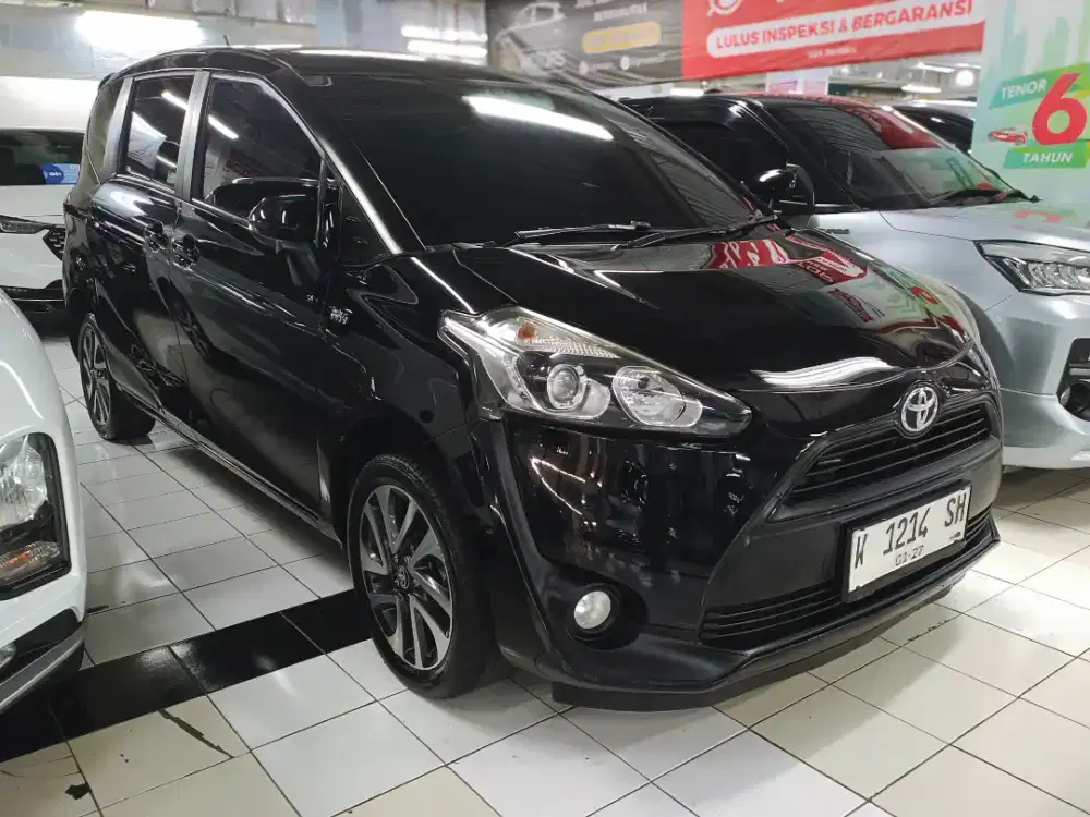 Toyota sienta V 1.5 Automatic