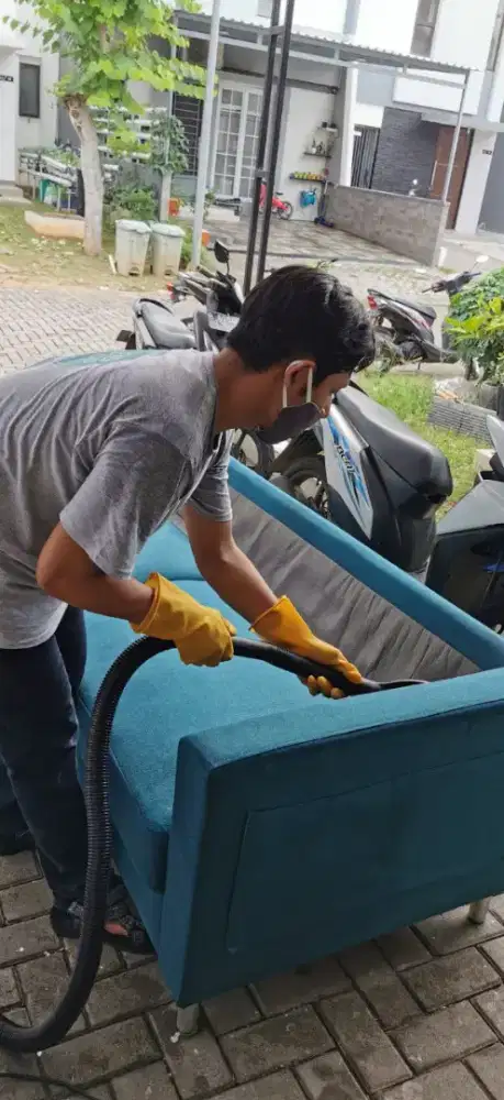 Lowongan Cleaner (Tenaga Jasa Kebersihan)
