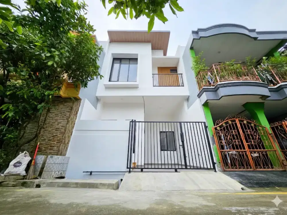 HARGA MIRING! Rumah 2 Lantai di Sektor V Harapan Indah, Cuma 585 Juta! 4795 LAN
