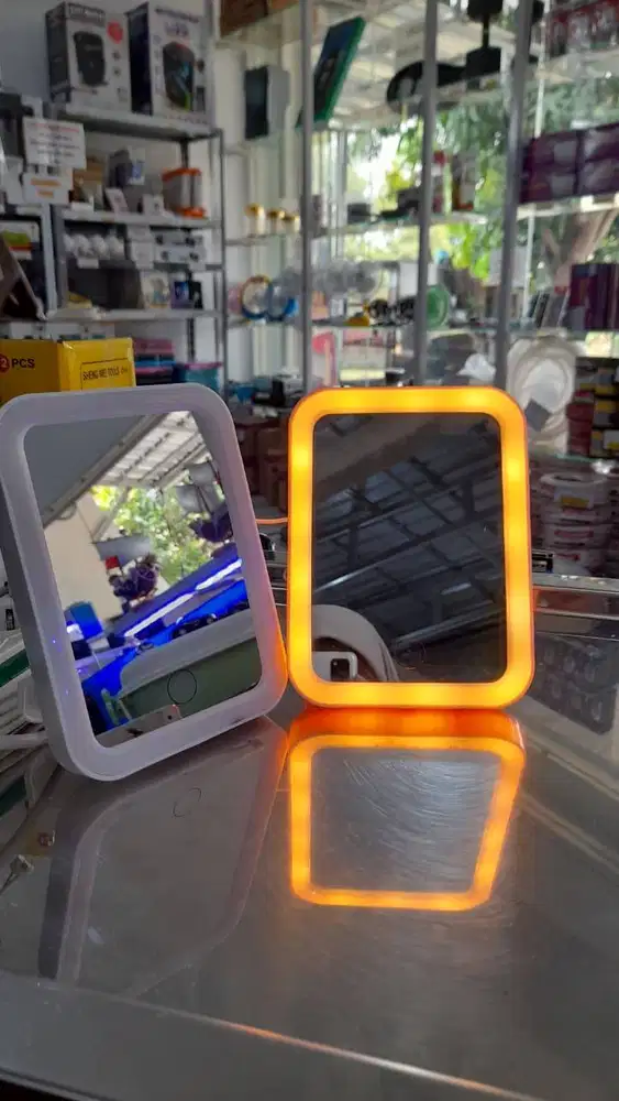 Cermin LED Makeup Portable Touch Sensor 3 Warna Bisa Diatur