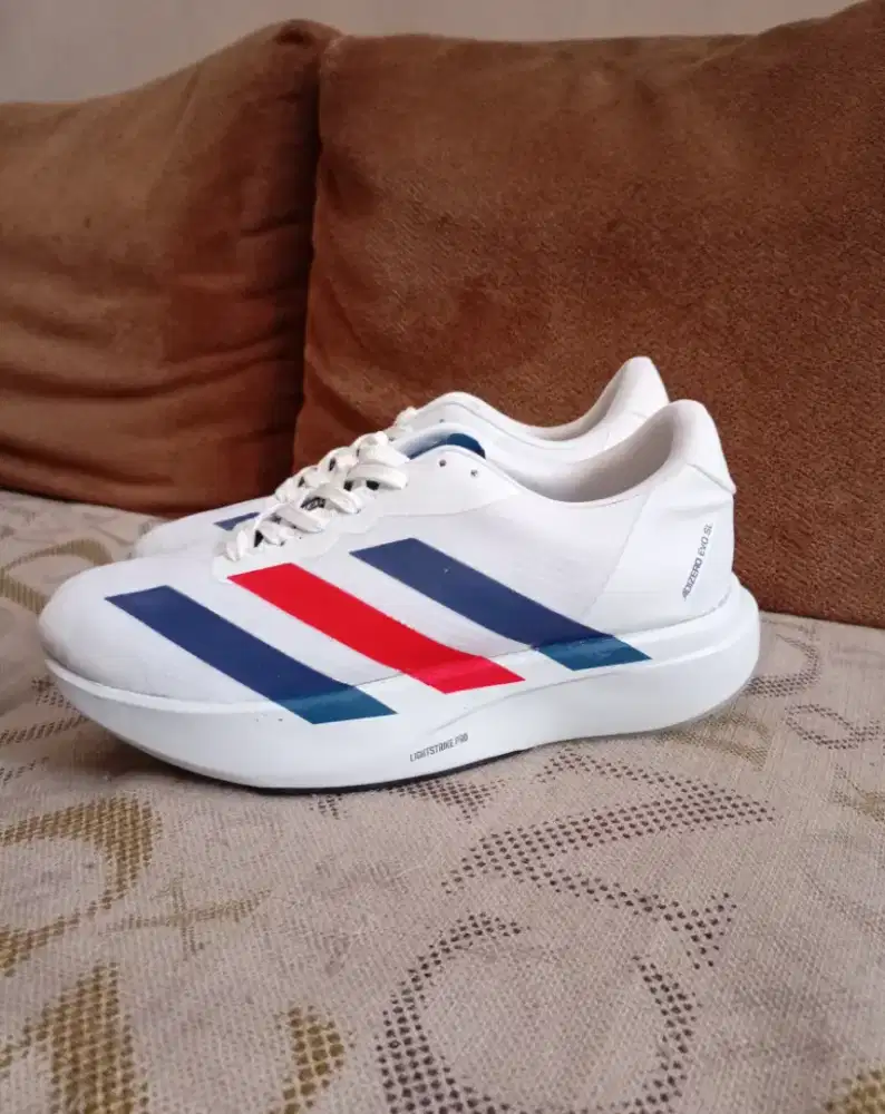 Adidas Adizero SL Wofen baru size 42+Box