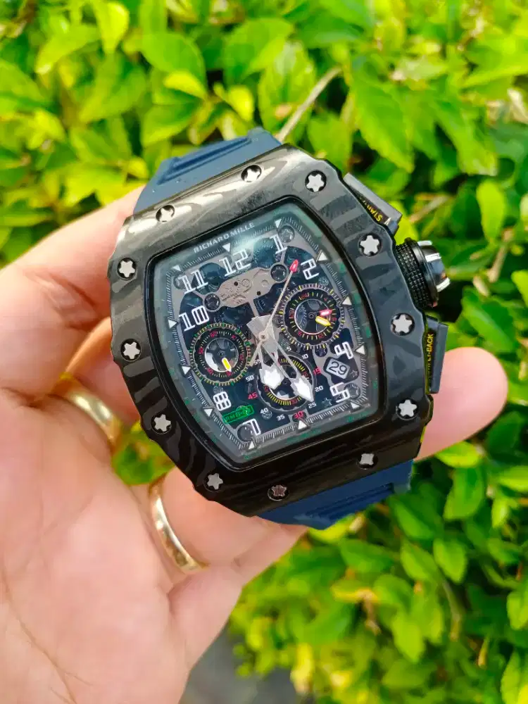 Jam pria RM crono aktif