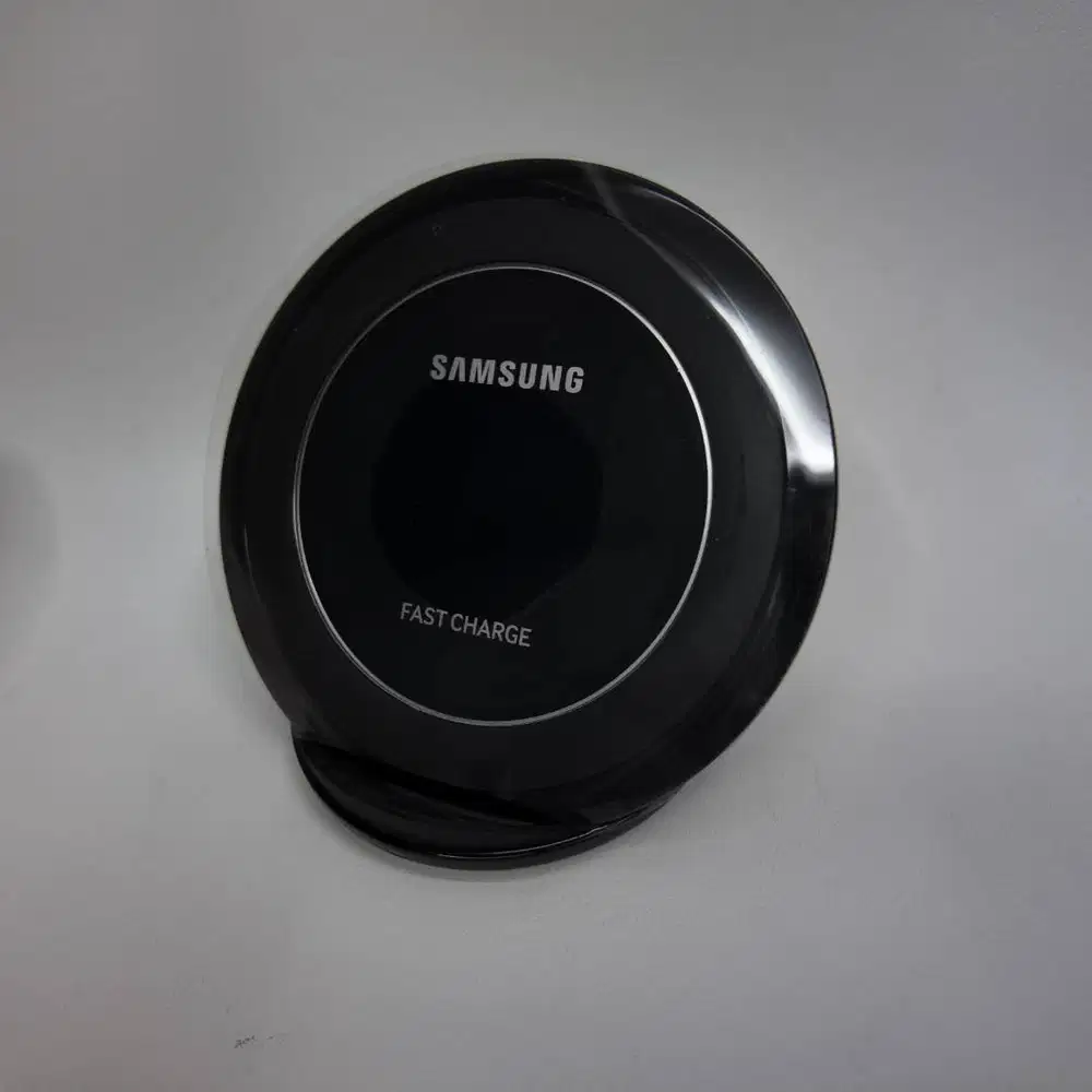 Samsung EP-NG930 Fast Charge Wireless Charger Stand - Wireless Chargin