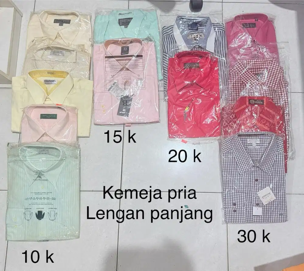 Kemeja dan dasi pria