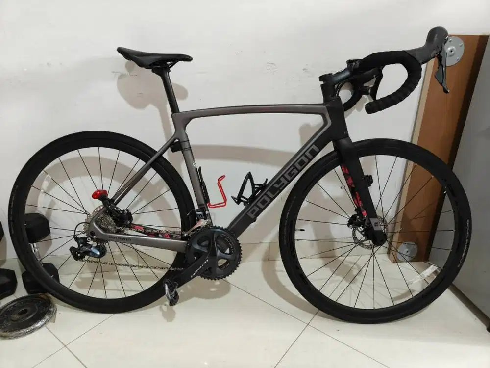 Sepeda Road Bike Polygon Strattos S8 - Hitam Mulus