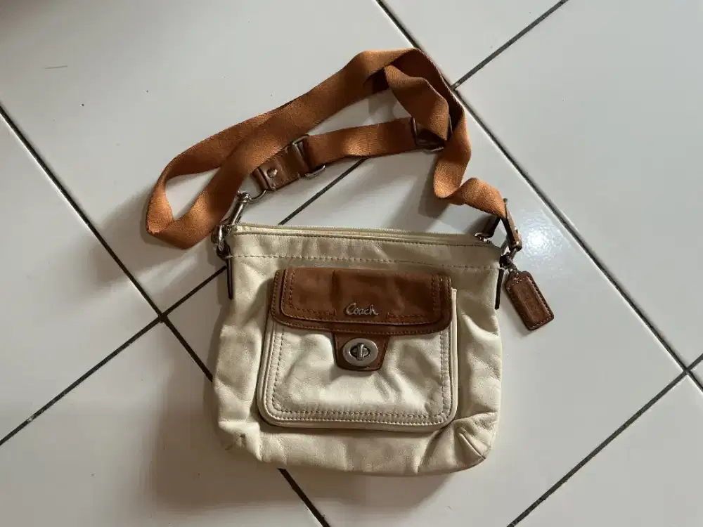 Tas coach second
