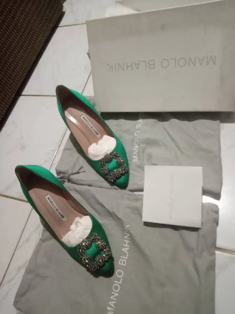 Sepatu wanita MANOLO BLAHNIK