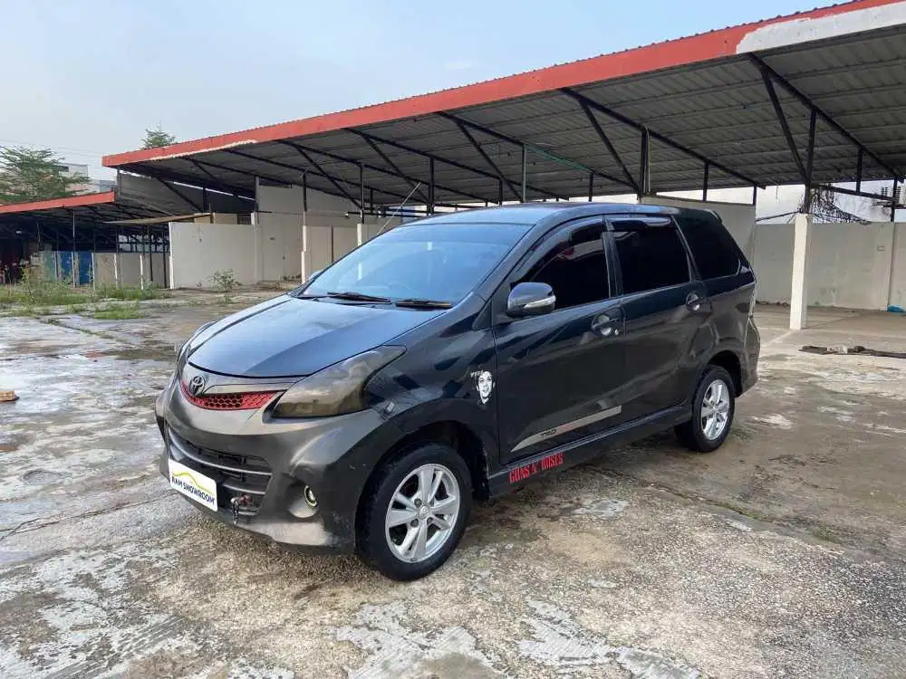 TOYOTA AVANZA VELOZ AT 2012