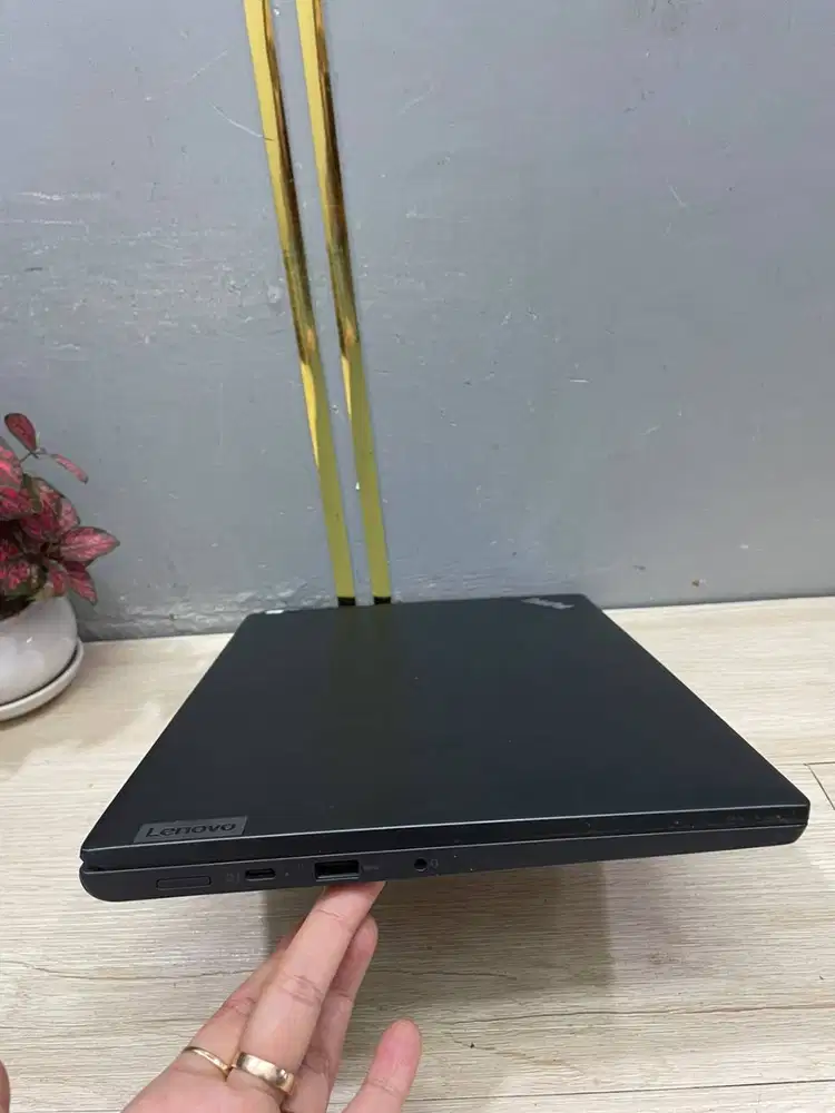 LAPTOP LENOVO L13 I3 GEN12 8/256 LAYAR 13.3 INCH *ET