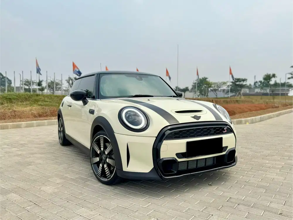 (KM 700 Perak) Mini Cooper 2.0 S 3 Doors New Profile LCI Putih 2022