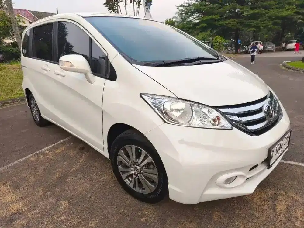 honda freed (2014)