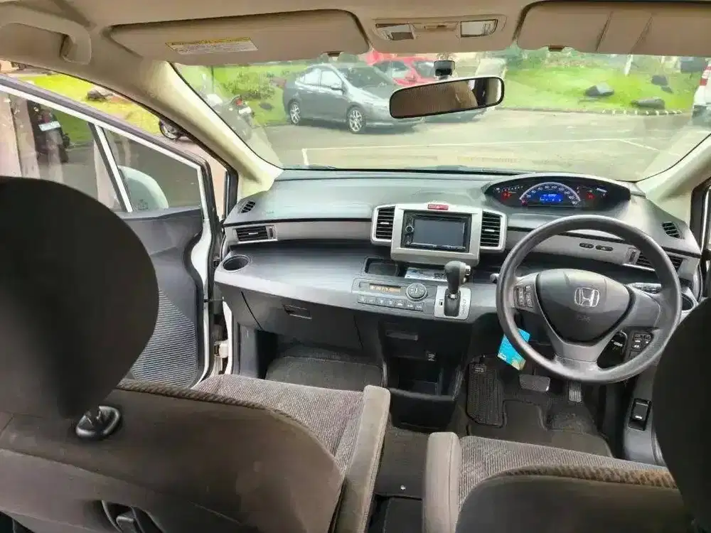 honda freed (2014)