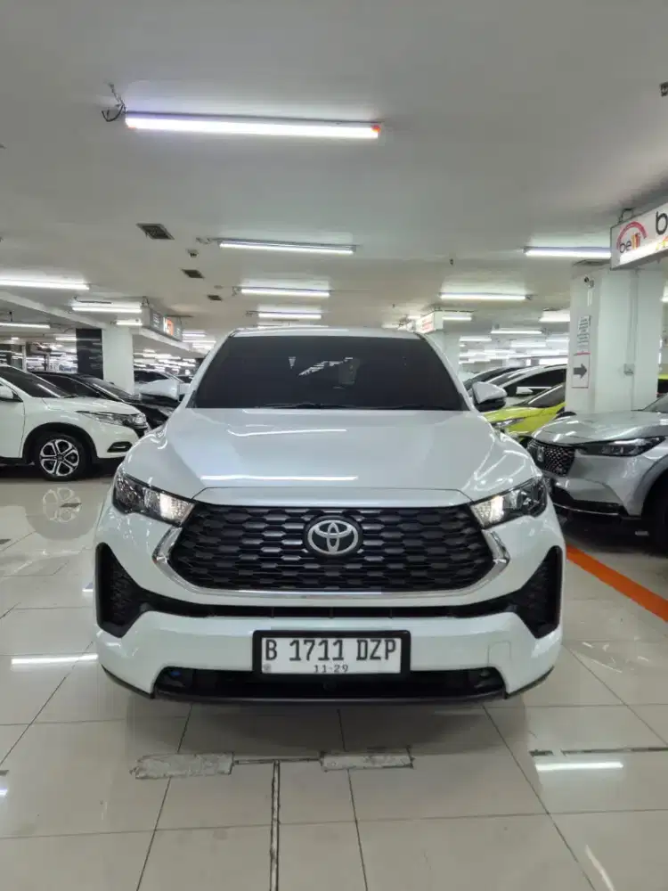 Toyota kijang zenix G hybrid 2024 tgn 1 putih apik