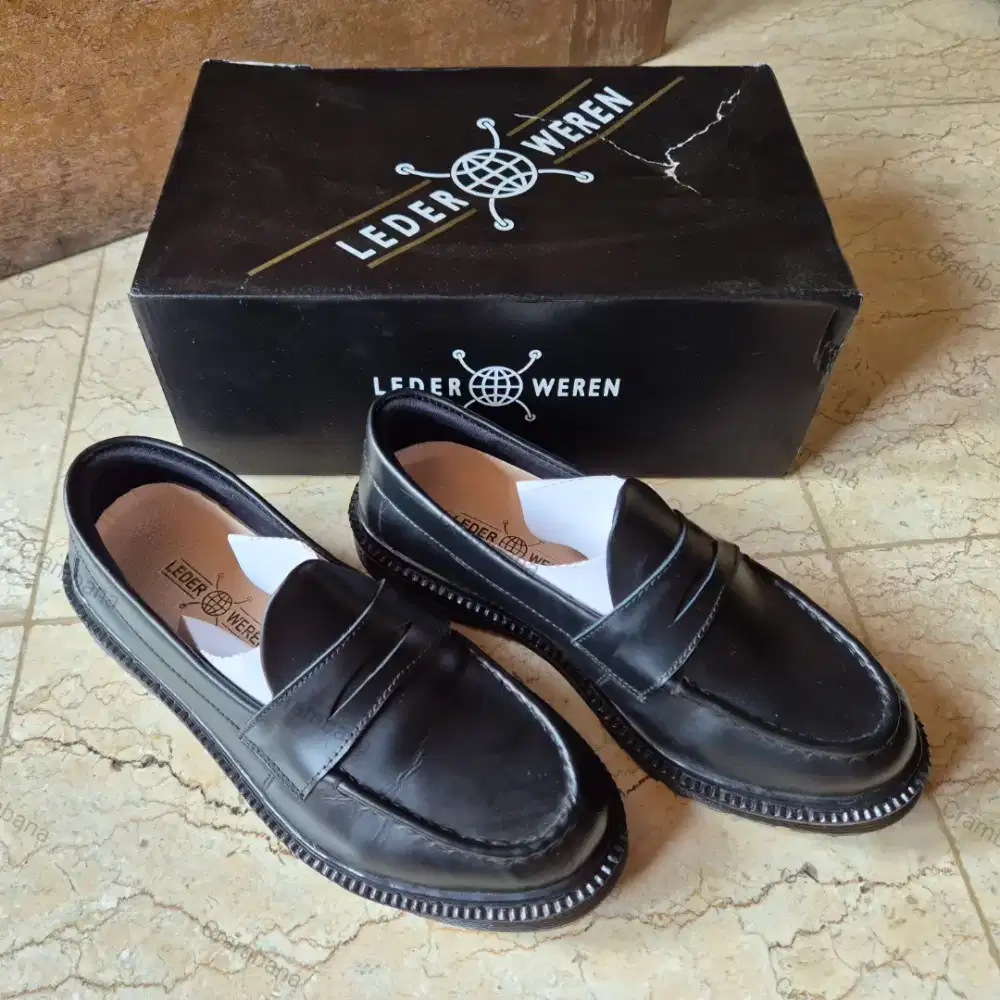 Sepatu Loafers Lederweren Size 41 (26cm) Black