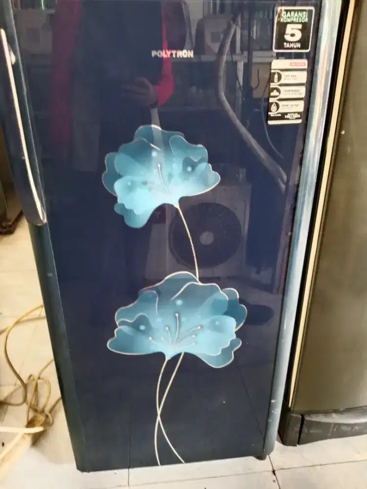Kulkas 1pintu merk polytron