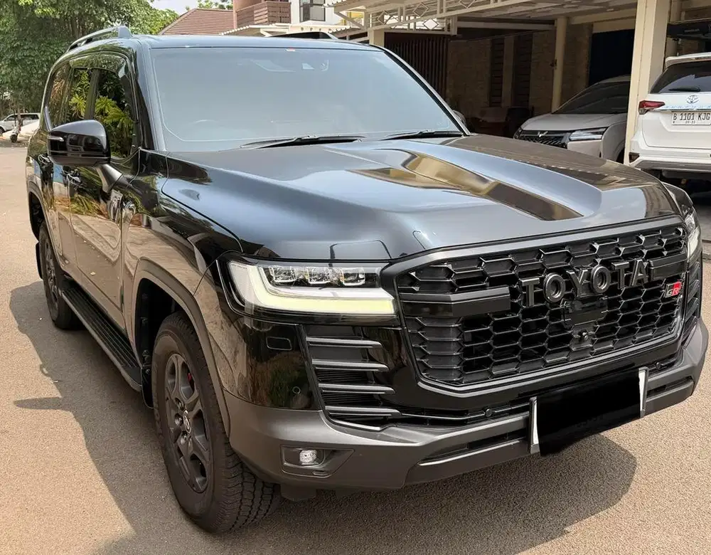 Toyota Land cruiser GR tahun 2023
