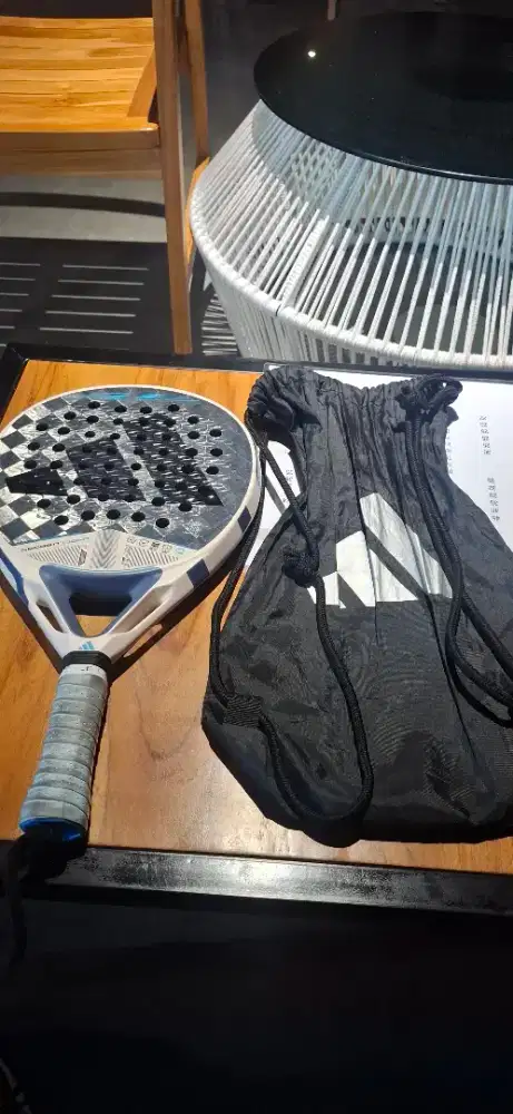 Raket padel adidas cross it light 2025 martita ortega