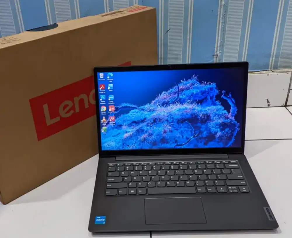 Laptop Lenovo V14 G4