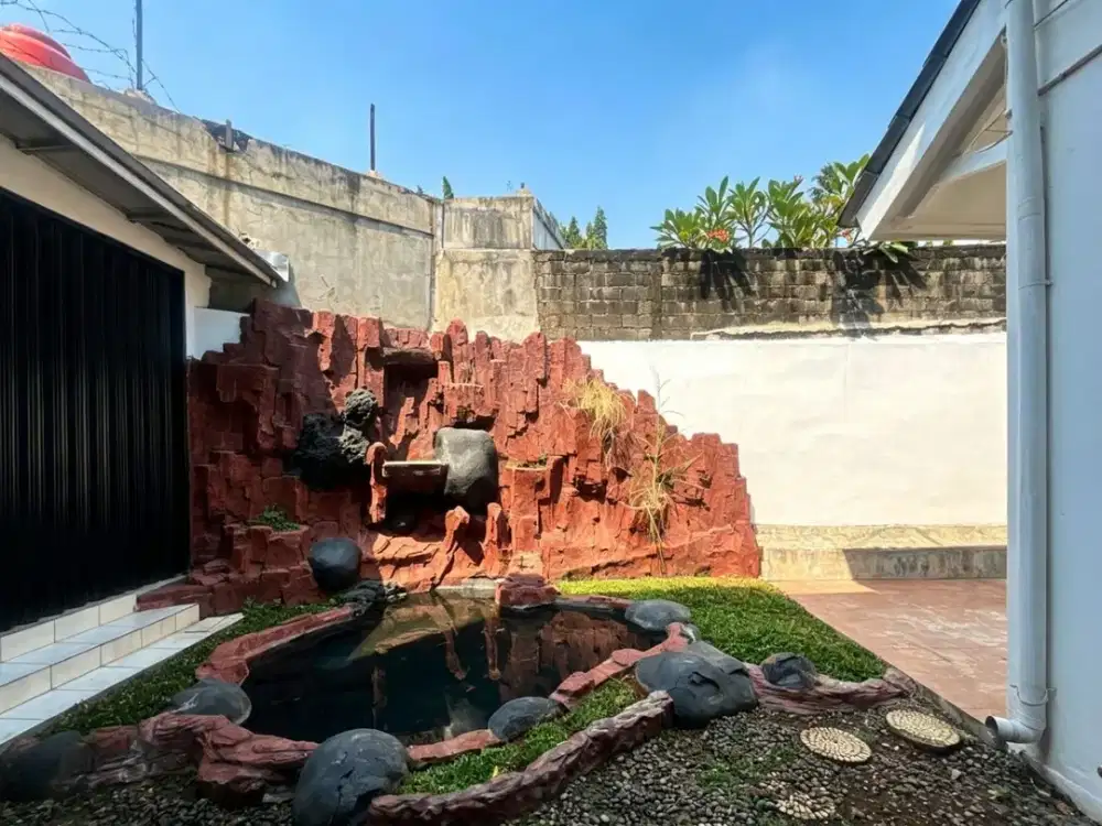 Disewakan rumah di Sinabung cocok untuk kantor dekat dengan Senayan City