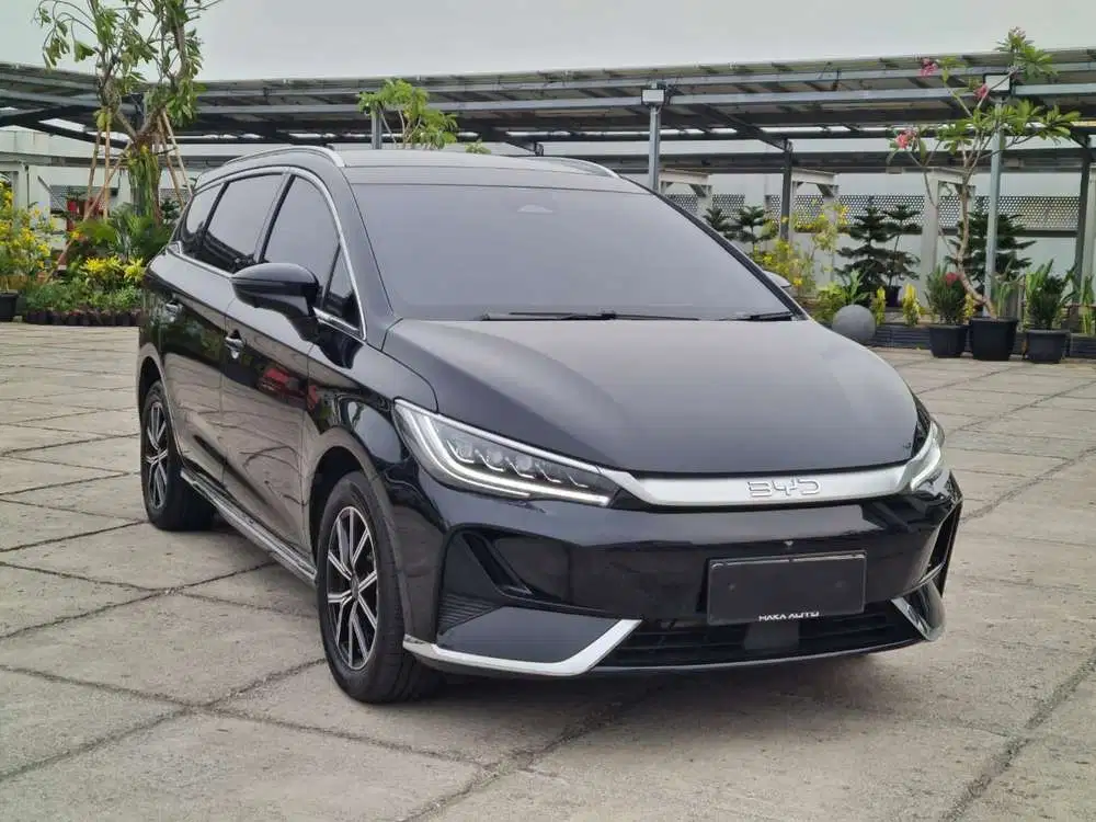 {KM 20RB} BYD M6 EV SUPERIOR 2025