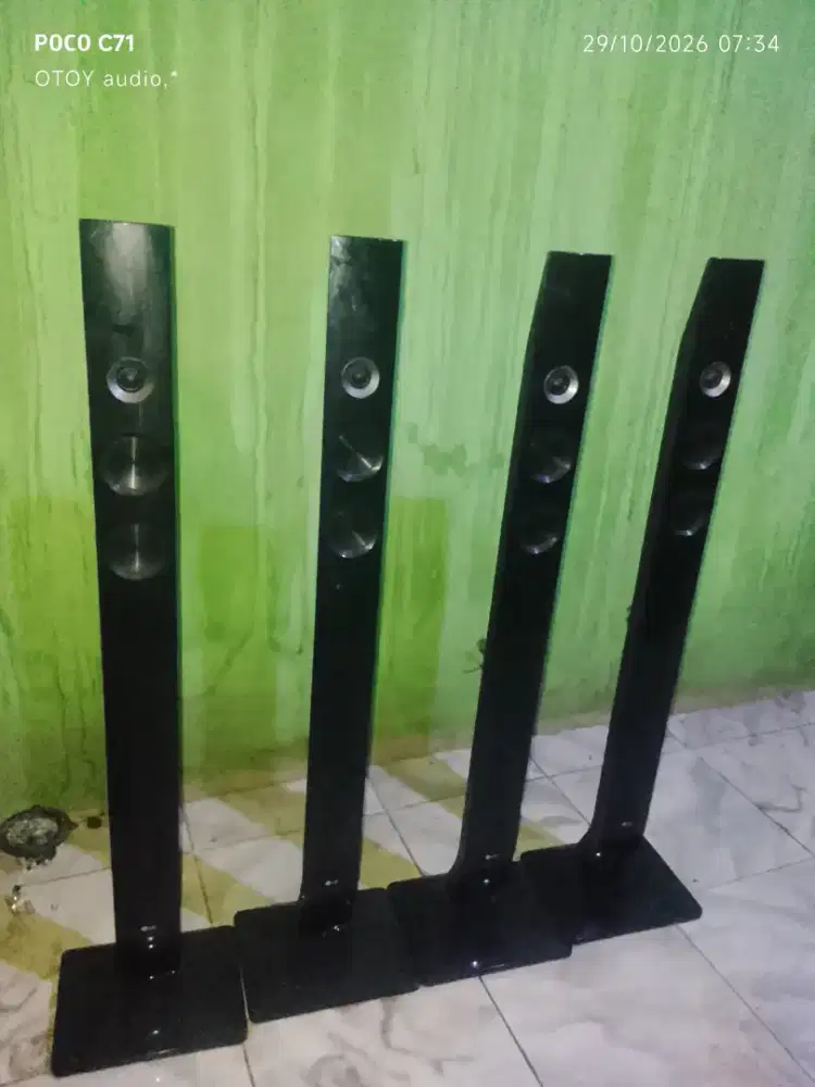 Spekr pasif tower merk LG ada 4 pcs