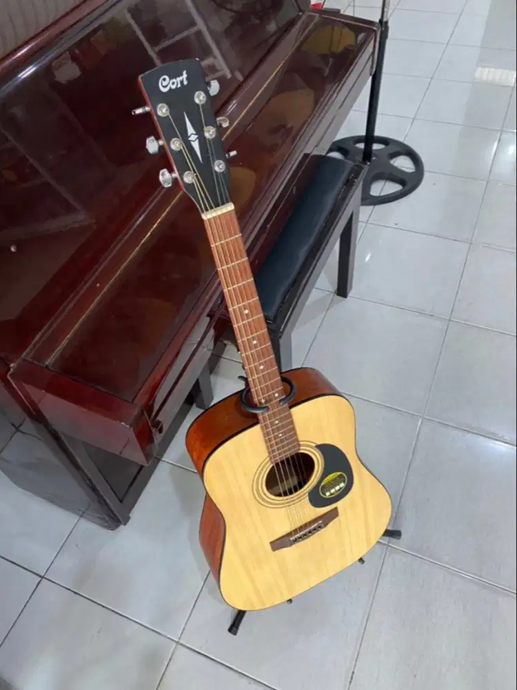 GITAR AKUSTIK CORT AD 810 OP