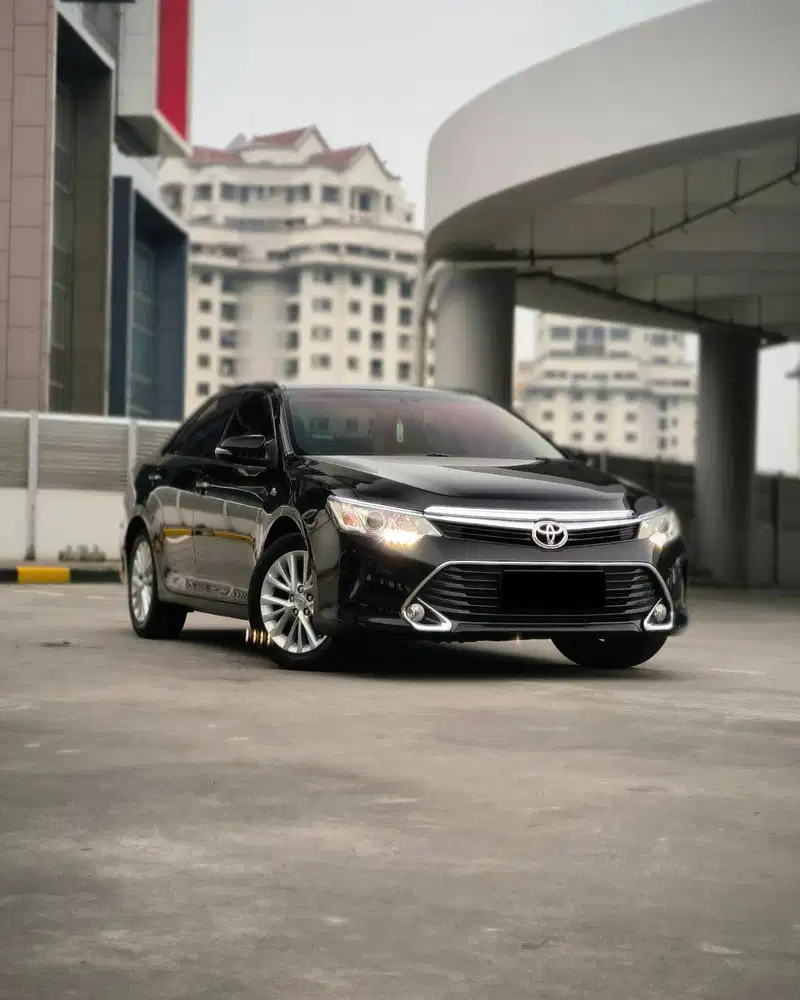 (TDP 25JT) LOW KM 83 RB ! TOYOTA CAMRY 2.5 V AT 2017 HITAM ! RECORD !