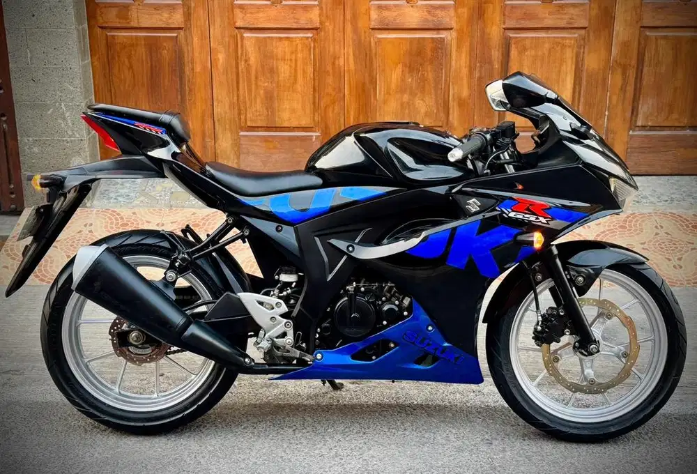 SUZUKI GSX 150 R KEYLESS AD SRAGEN APIK
