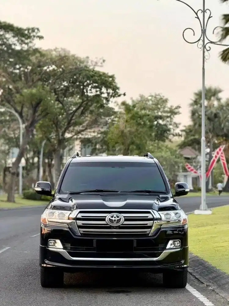 Toyota Land Cruiser VX-R 4.5 Diesel 4x4 MATIC AT