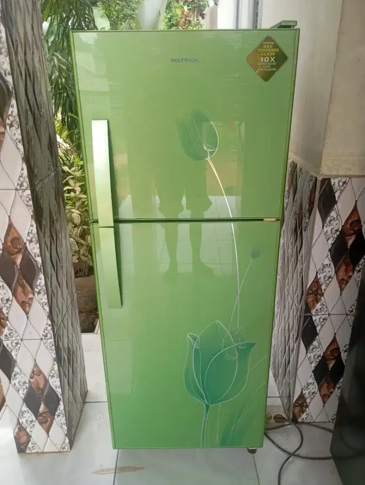 Kulkas 2pintu Polytron orian