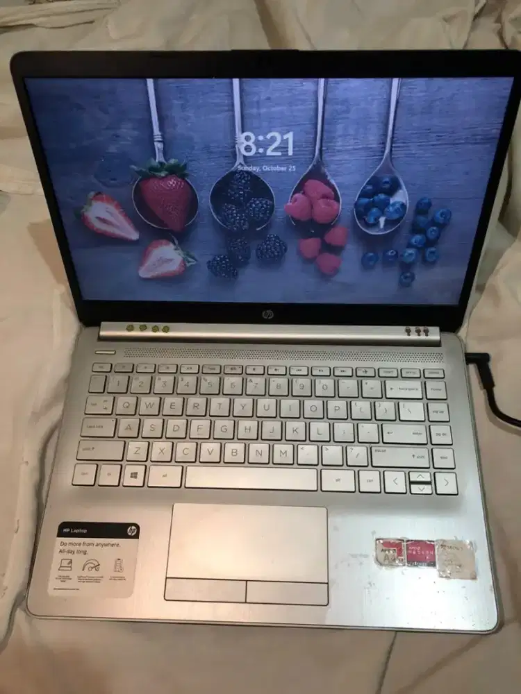 LAPTOP HP-14s dk0xxx Masih Bagus