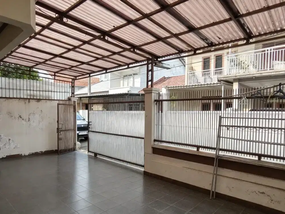 TERMURAH DIJUAL RUMAH SIAP HUNI NYAMAN TERAWAT LOKASI DI KOMPLEK MEKAR INDAH CIJERAH BANDUNG