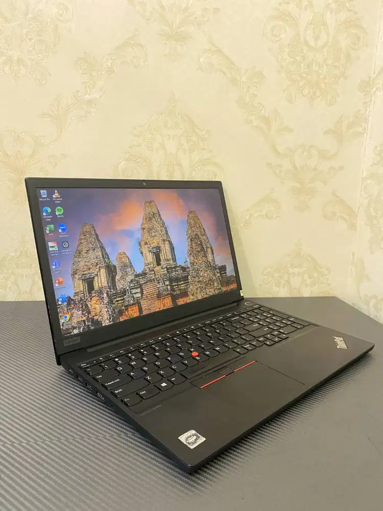 Lenovo ThinkPad E15 Intel Core i7 Gen 10 RAM 8 GB SSD 256 GB 15.6Inch