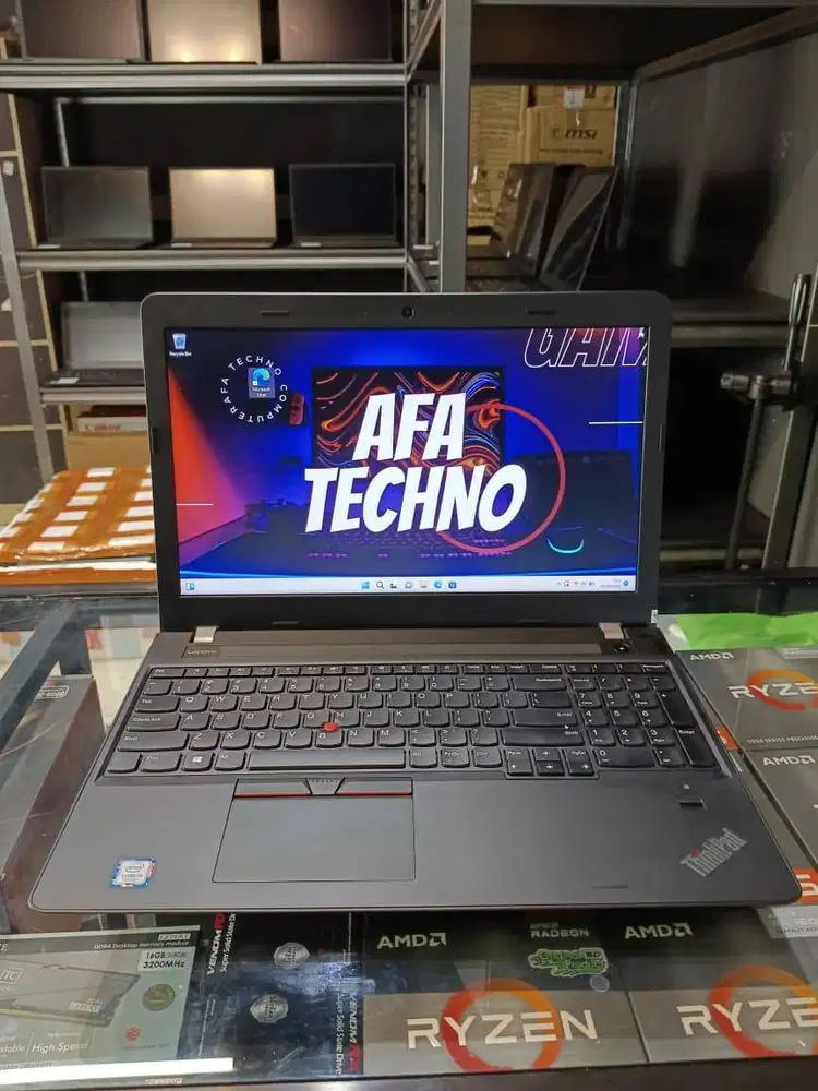 Lenovo Thinkpad E570 Intel Core I5 ​​GEN 7 RAM 8GB SSD 256GB Numlock M