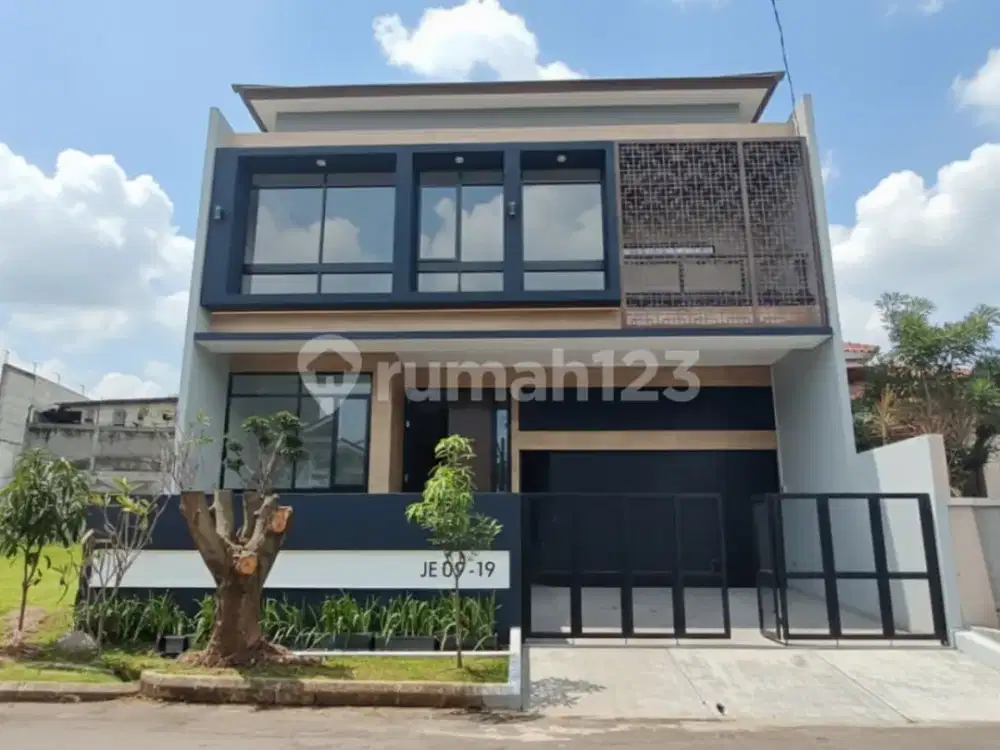 Dijual Rumah Mewah dengan Private Pool bisa KPR di Sektor 9 Bintaro