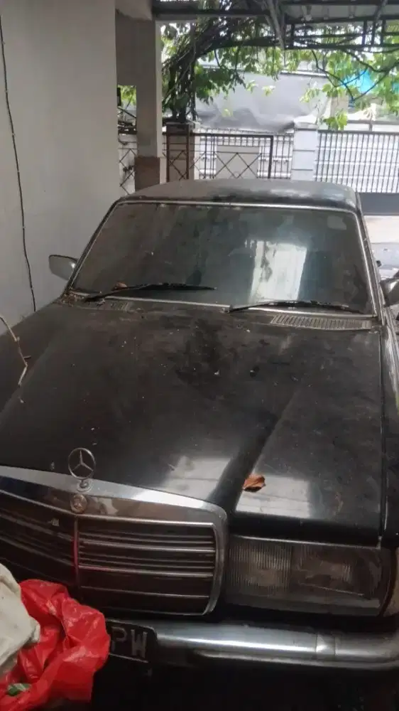 Dijual mercy 230 tahun 1978